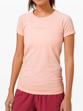Lululemon Swiftly Tech Short Sleeve 2.0
Ballet Slipper / White